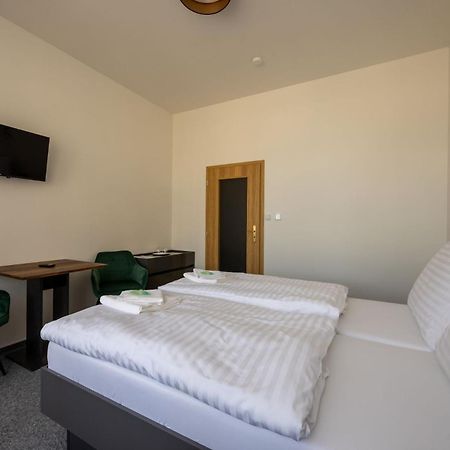 Hotel THT Polička Exterior foto